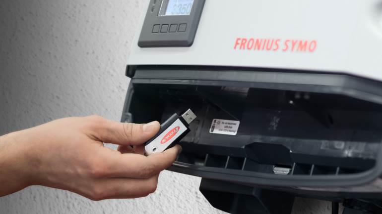 fronius-snapinverter-service-updates-169